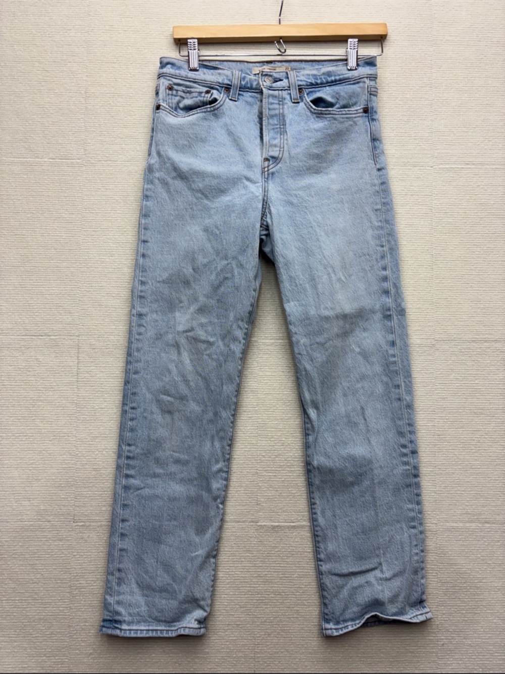 Levi’s | wedgie straight 27 Classic Light Blue Jeans button fly